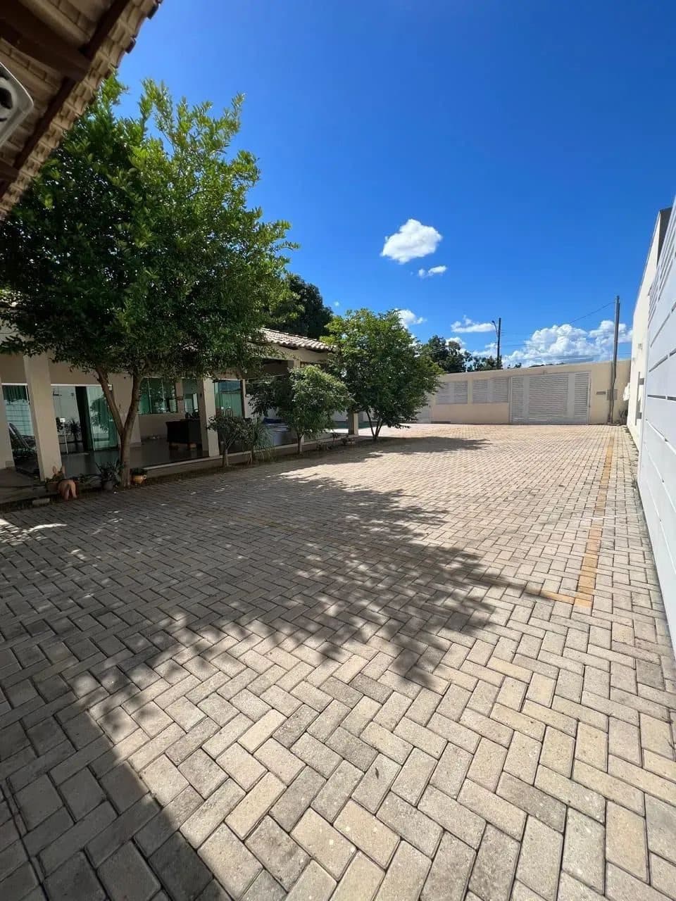 Casa em Aruanã-GO / 04 Suítes - Lote: 720m2 - Miniatura 4
